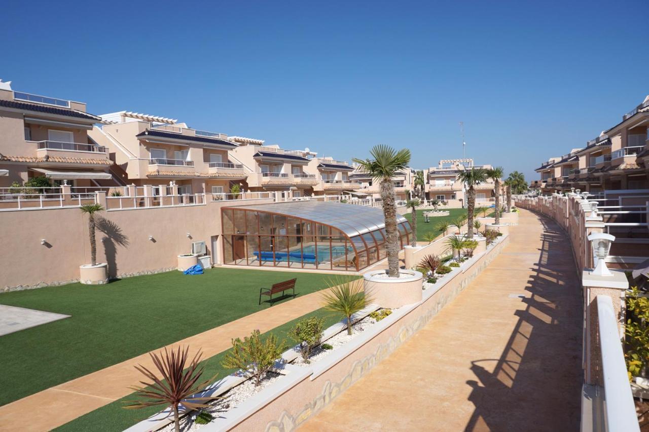 VISTA AZUL - Punta Prima - SPA y Piscina Torrevieja Exterior foto